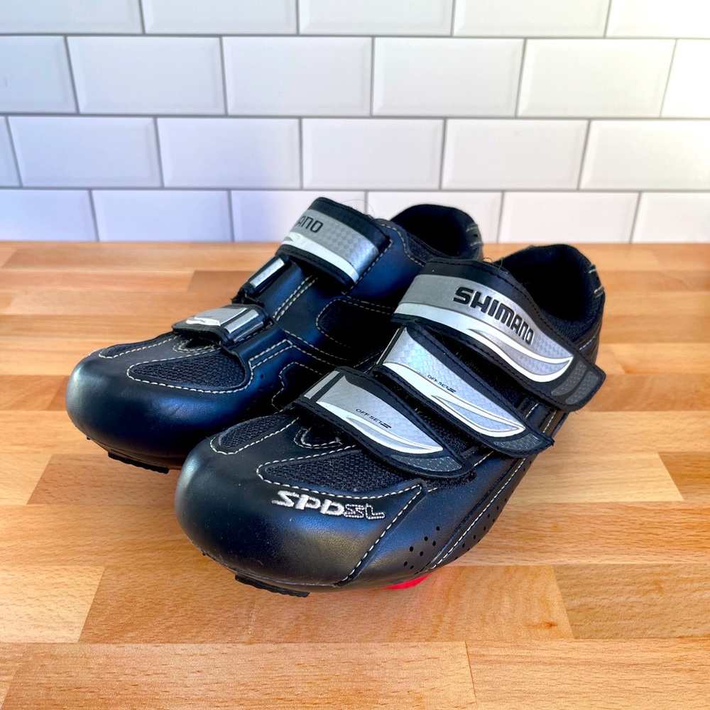 Shimano size 7.2 US /39 EU black cycle shoes.